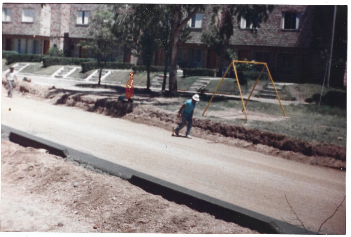 construyendo calle rene.jpg
