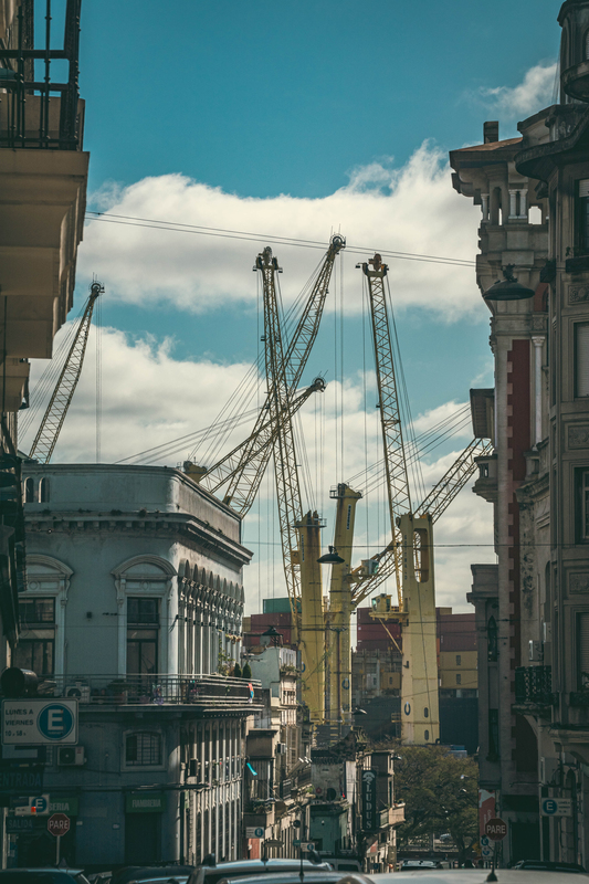 con vista al puerto.jpg